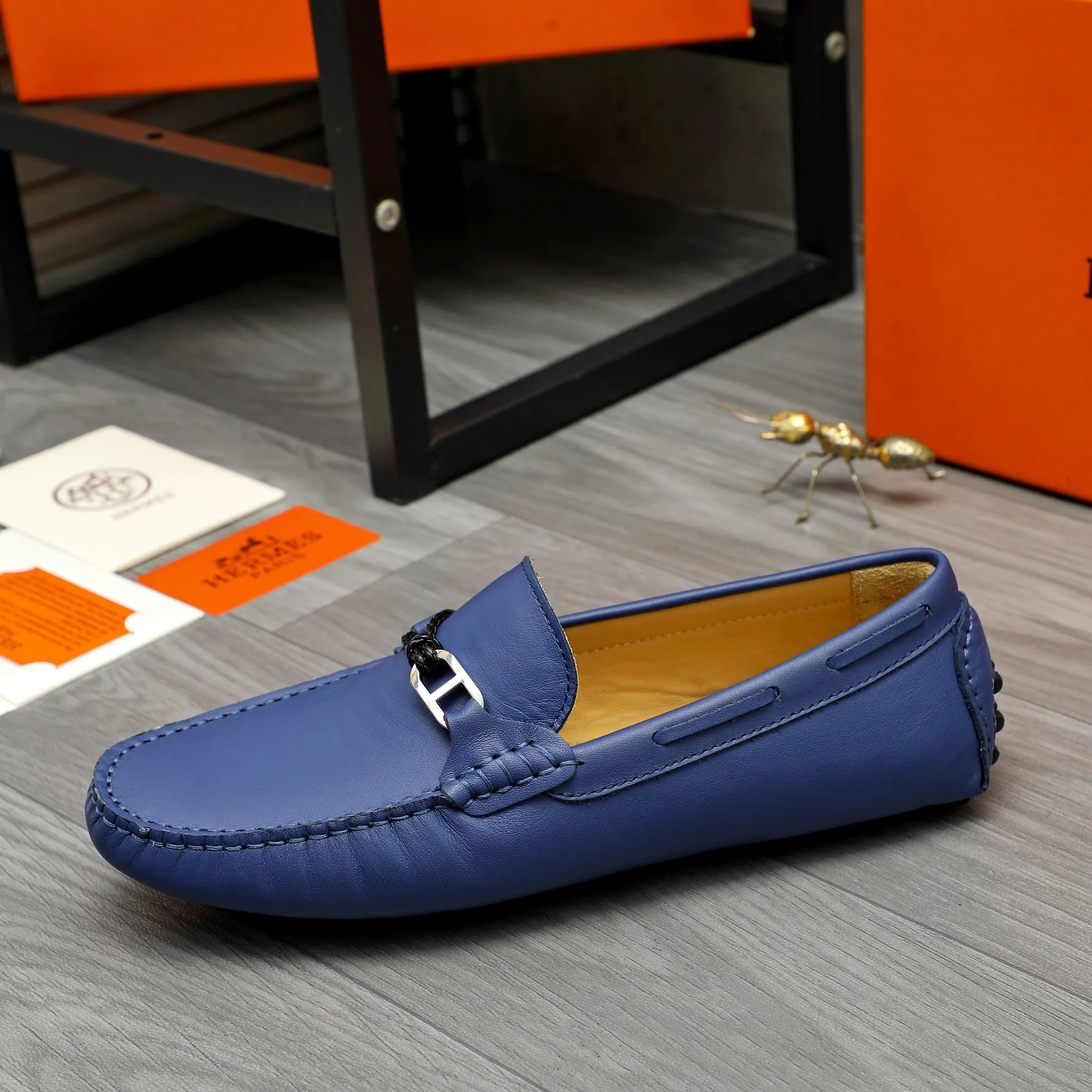 Men's shoes 💰420 Product trademark: HERMES "Hermes" casual slip-on shoes Regular size: 38-46 (45.46 custom-made, non-returnable) Product materials: Selected high-quality cowhide upper, sheepskin lining, non-slip bean outsole
